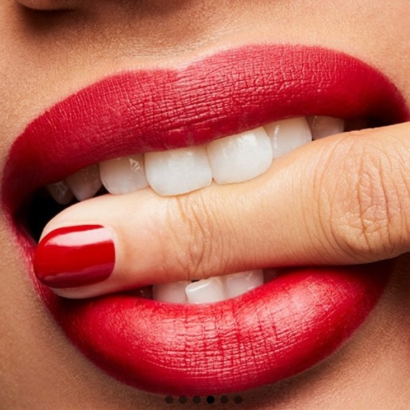 BUY ONE GET ONE FREE!OUT OF DATE! OLD PACKAGING M.A.C Ruby Woo Matte Lipstick 💄 - Picture 7 of 9